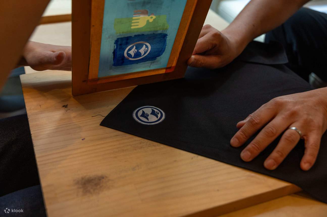 Imprime tú mismo el escudo seleccionado