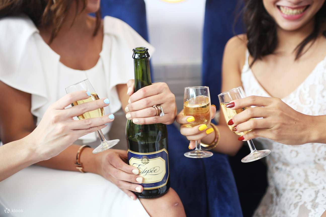 Nail Spa Experience by Buffed Nail Lounge in Bonifacio Global City