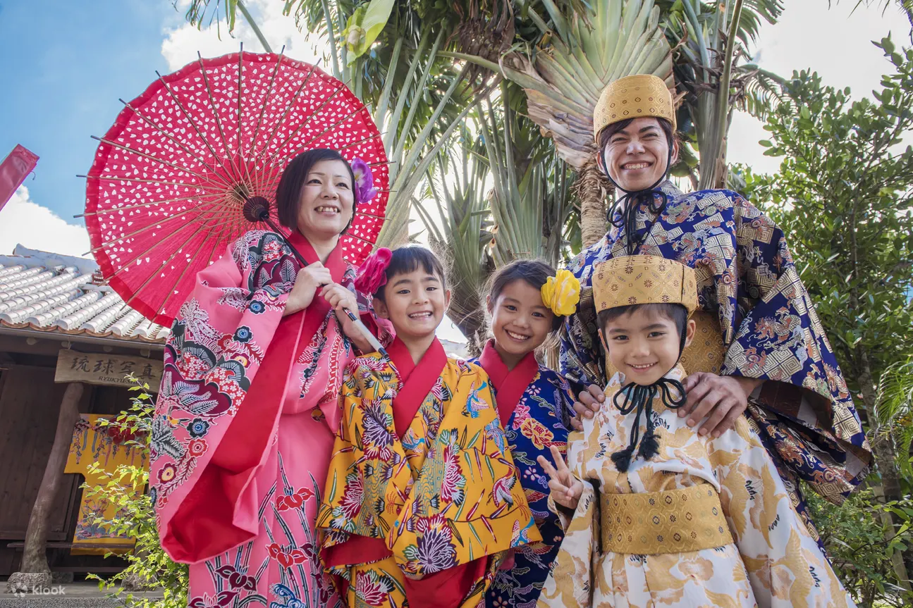 沖繩傳統服飾
