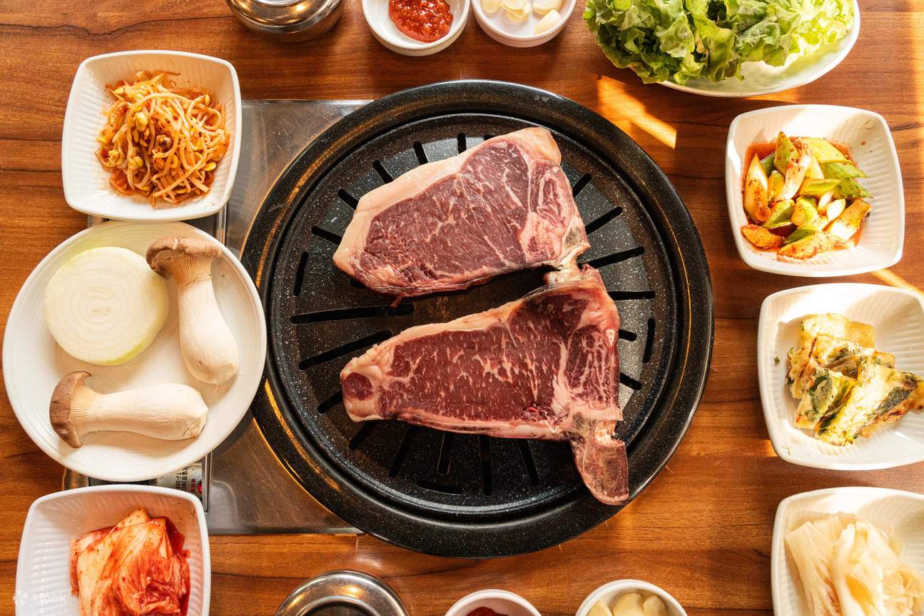 Ein Gourmet-Koreanisches BBQ & Dry-Aged Hanwoo Erlebnis mit einem Koch