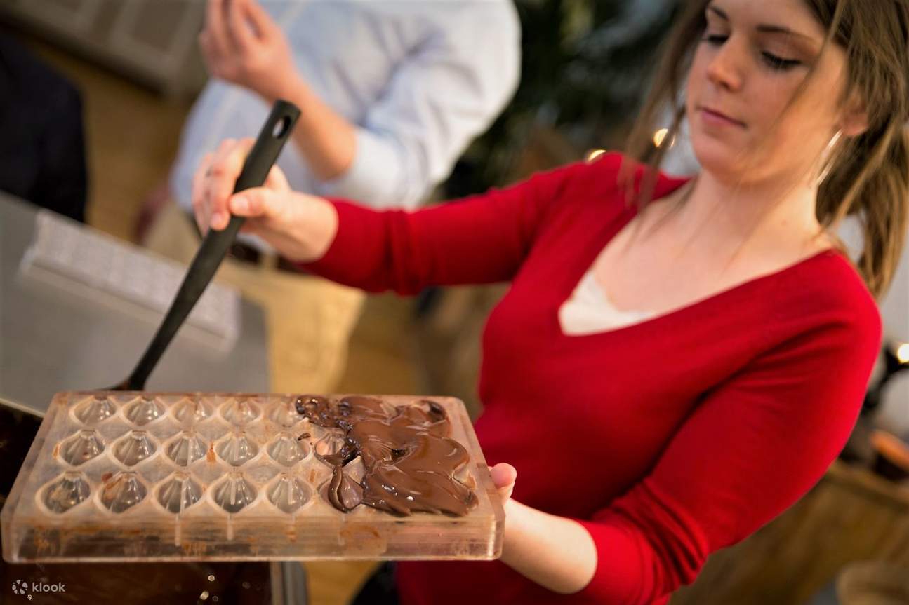 Brussels Chocolate Walking Tour with ChocolateMaking Klook