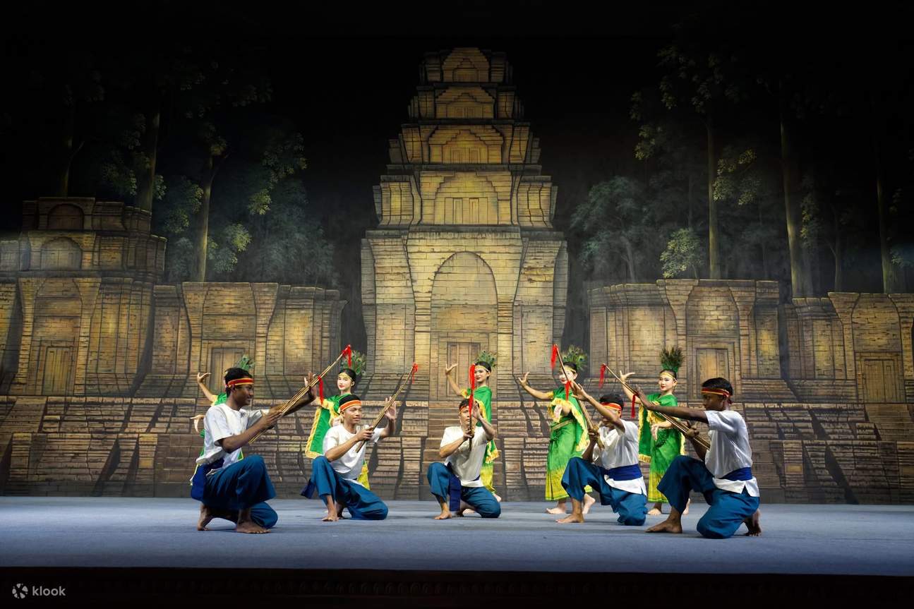 Royal Theater: Apsara Tanzshow, Buffet-Dinner und Hotelabholung