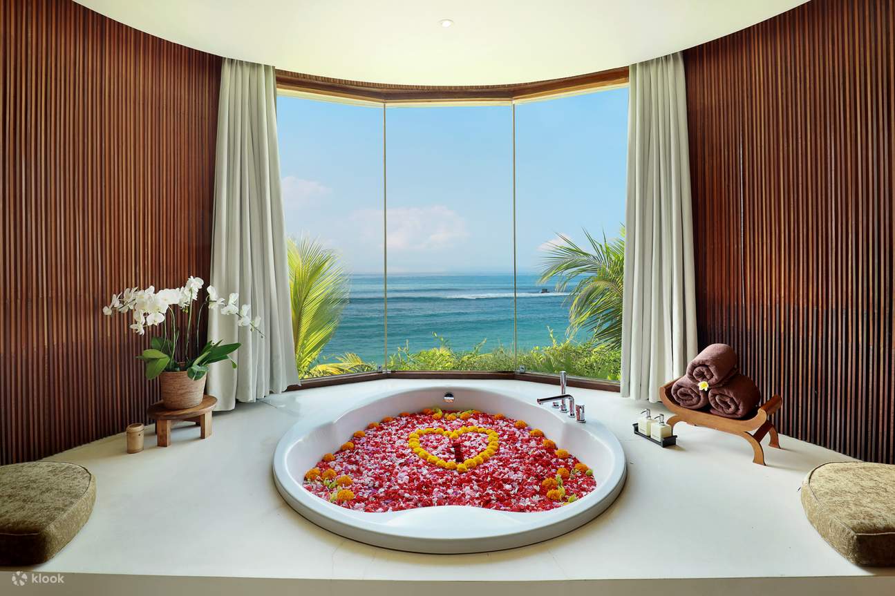 Ocean Spa presso il Candi Beach Resort a Bali