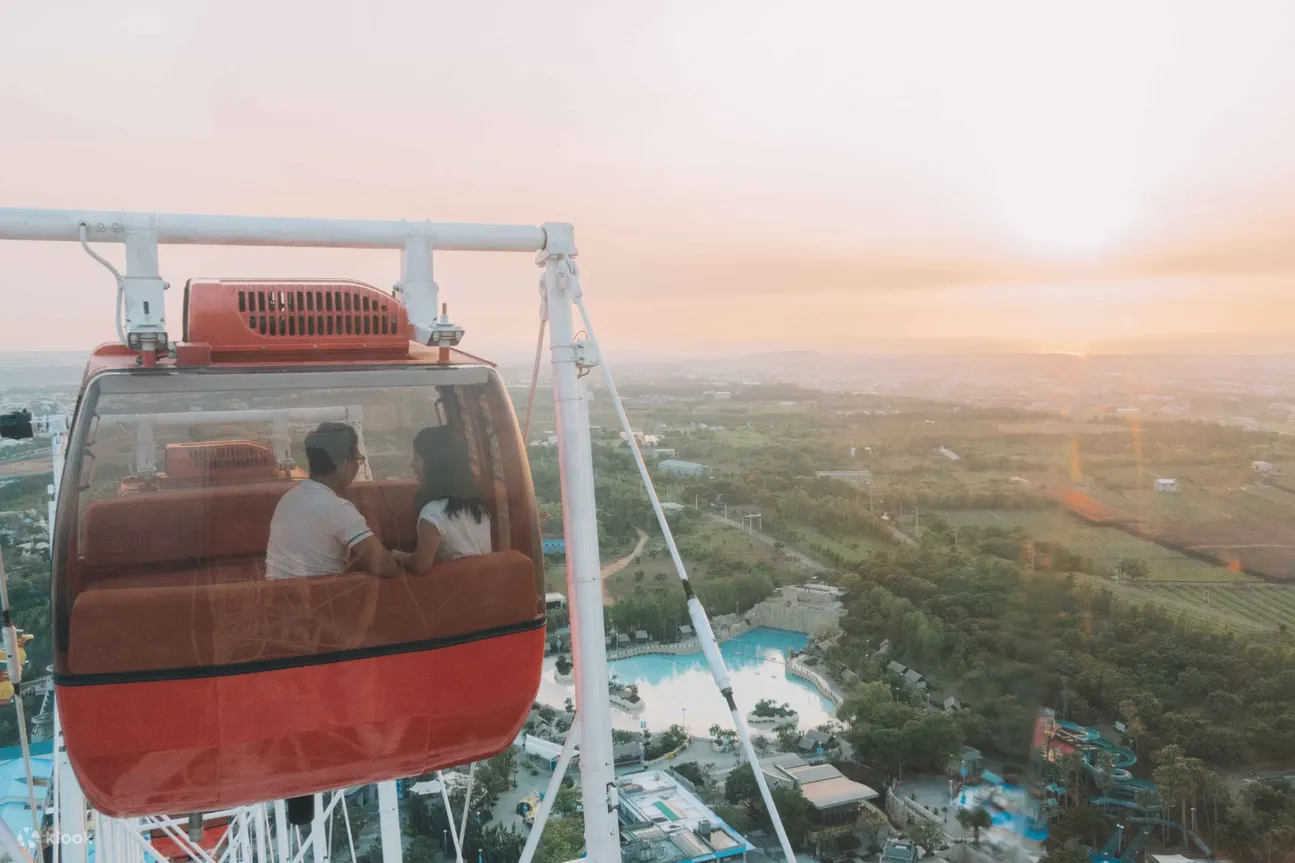 Lihpao Land: ferris wheel