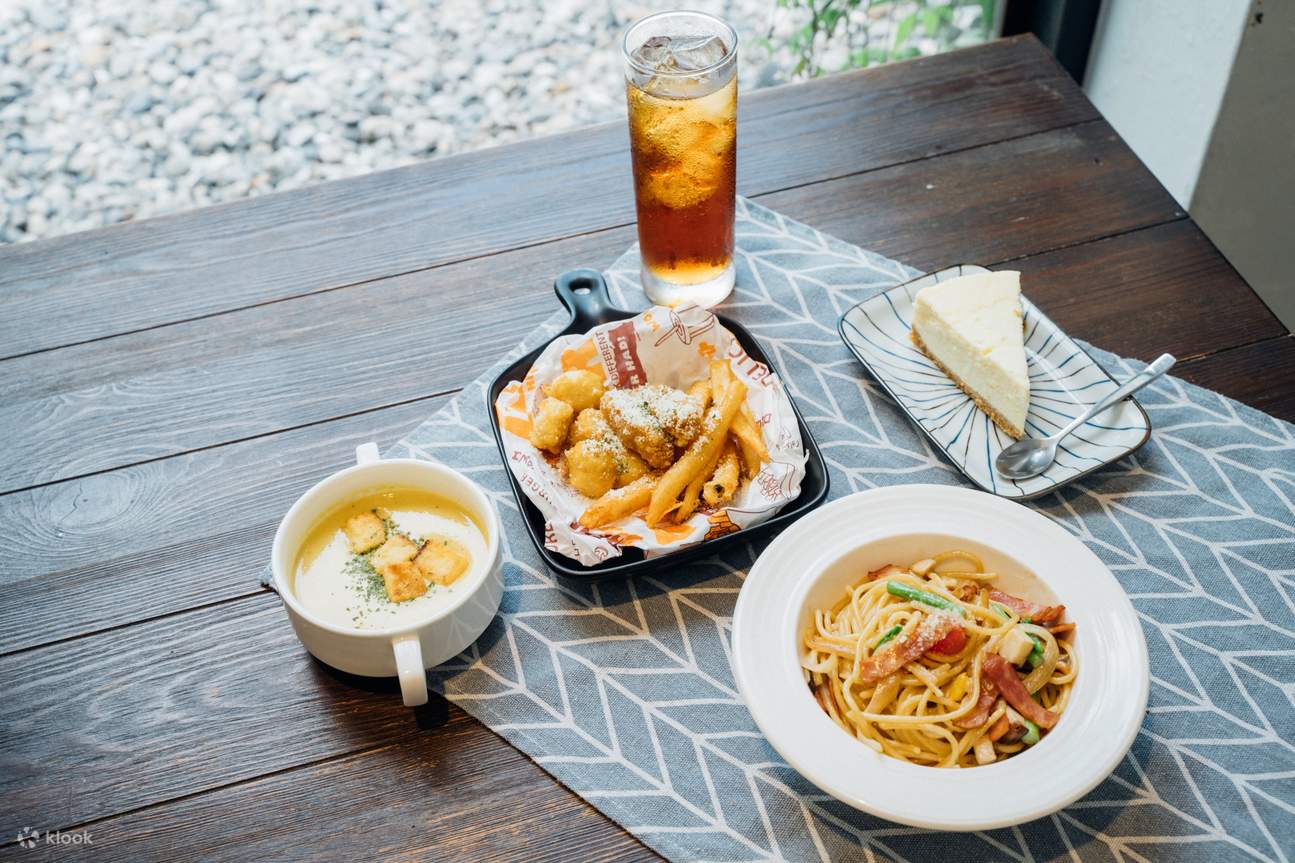 天ㄟ露营车：晚餐