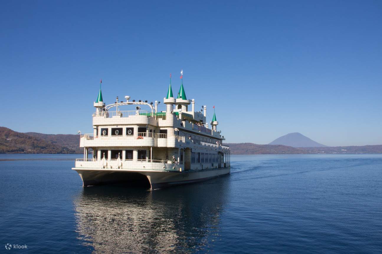 Du thuyền Hồ Toya