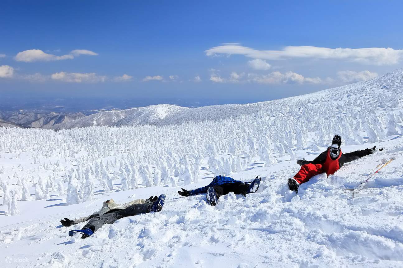 Lezioni private di sci e servizio fotografico in inglese e cinese presso il comprensorio sciistico di Zao Onsen