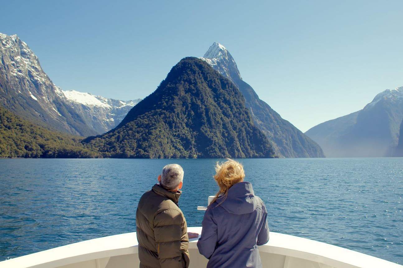 Pasangan di atas Bot