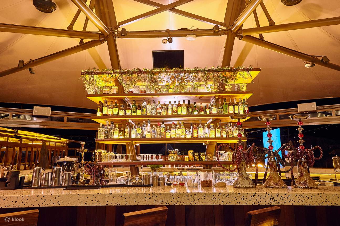 アンモン リゾート ビンタンのティピ バー