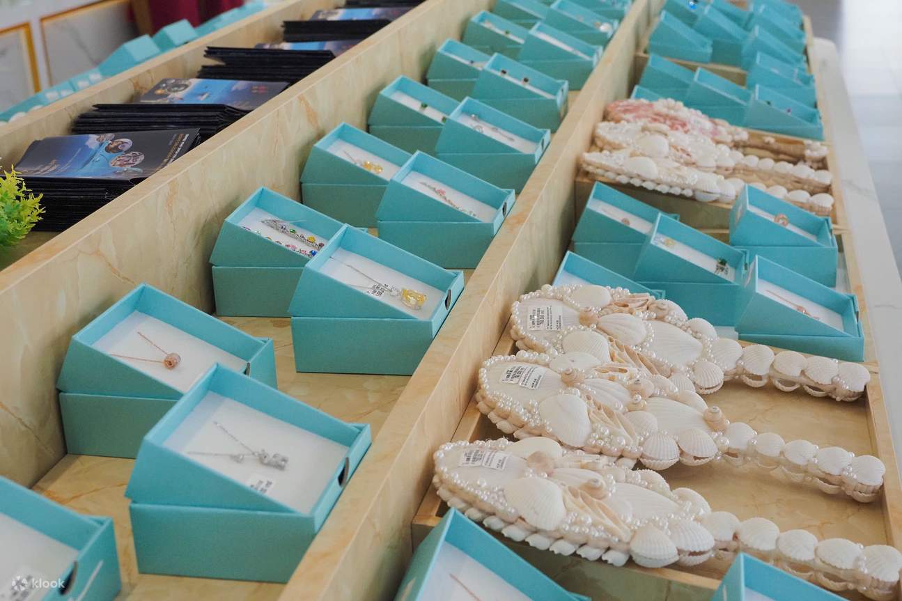 Explore the Underwater World of Pearls in Nha Trang