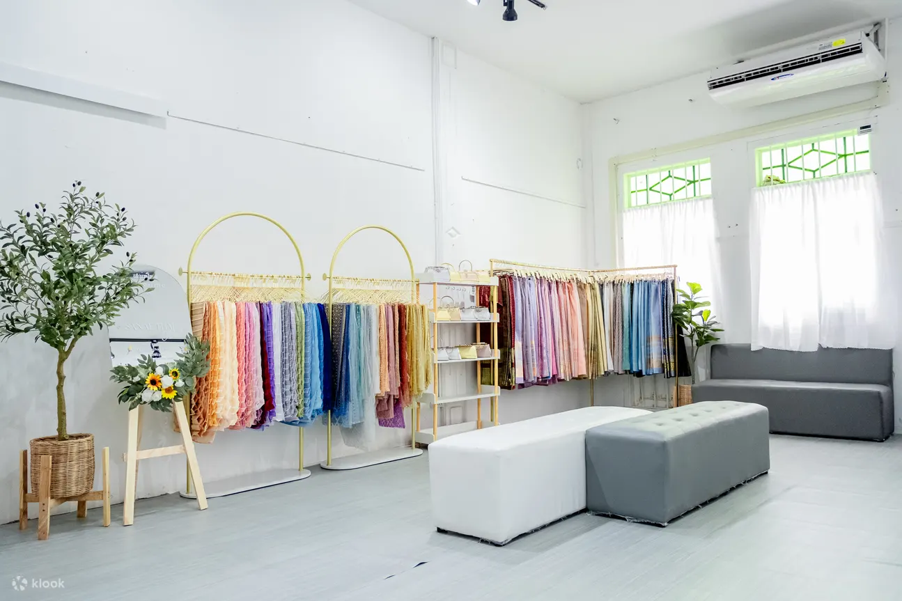 Sanae Thai Closet 出租泰式服饰及配件