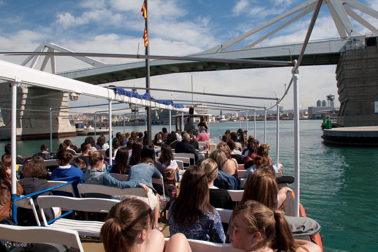 ทัวร์เรือ Las Golondrinas ในบาร์เซโลนา