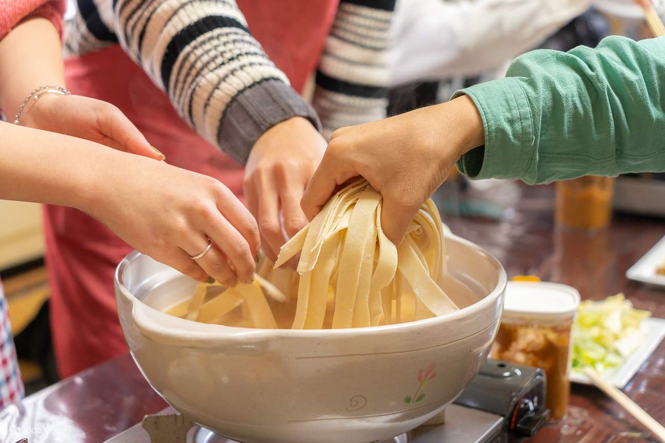 Lớp học trải nghiệm làm món ăn địa phương của tỉnh Yamanashi [Fujiya]