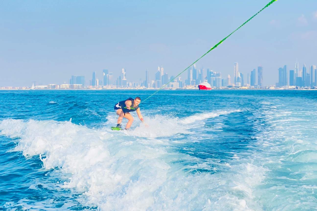 3060 Minutes Join In Wakeboarding Experience in Dubai Klook