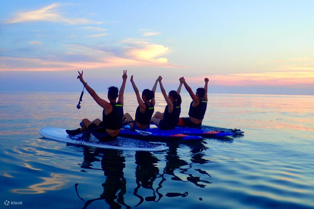 Chèo SUP, kayak & lặn biển ở hang động Xanh (ảnh miễn phí) tại bãi biển tự nhiên Okinawa