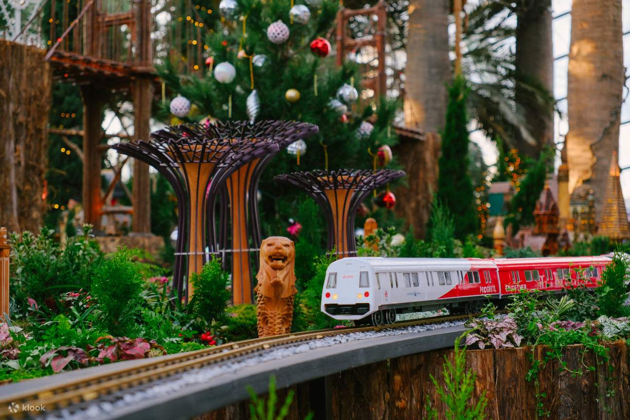 Christmas Train Show: Chuyến hành trình đặc biệt xuyên khu vườn nhiệt đới nhỏ bé