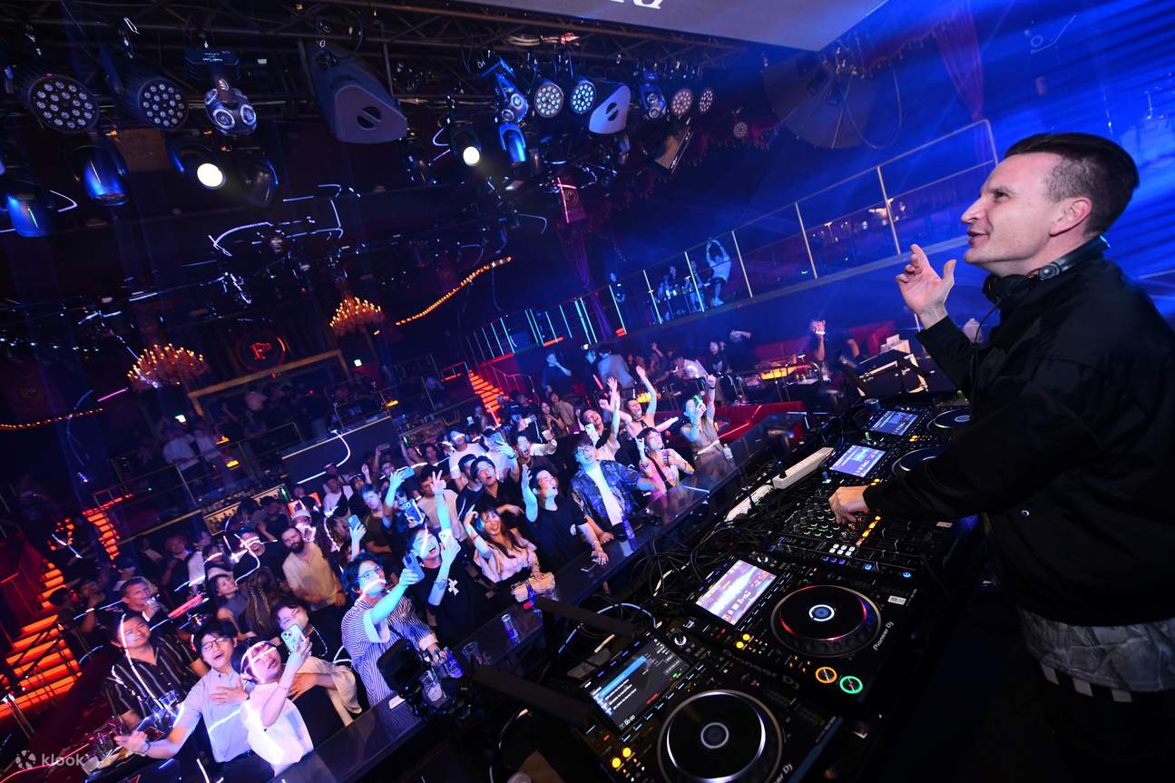 Osaka: Biglietto per PICCADILLY PREMIUM Live Show & Nightclub