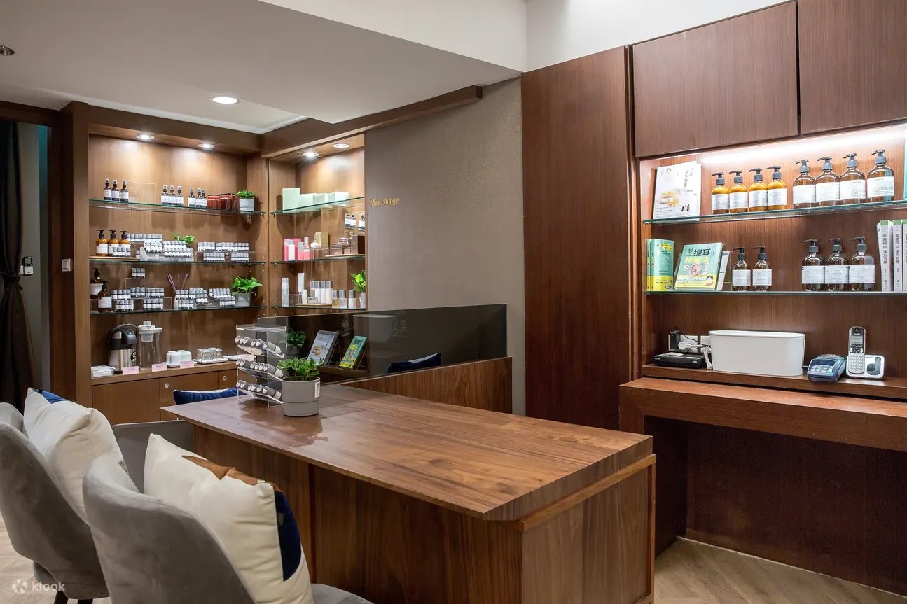 Her Spa Experience - Pore Cleasing/Relaxation Massage/Ear Spa in Kaohsiung