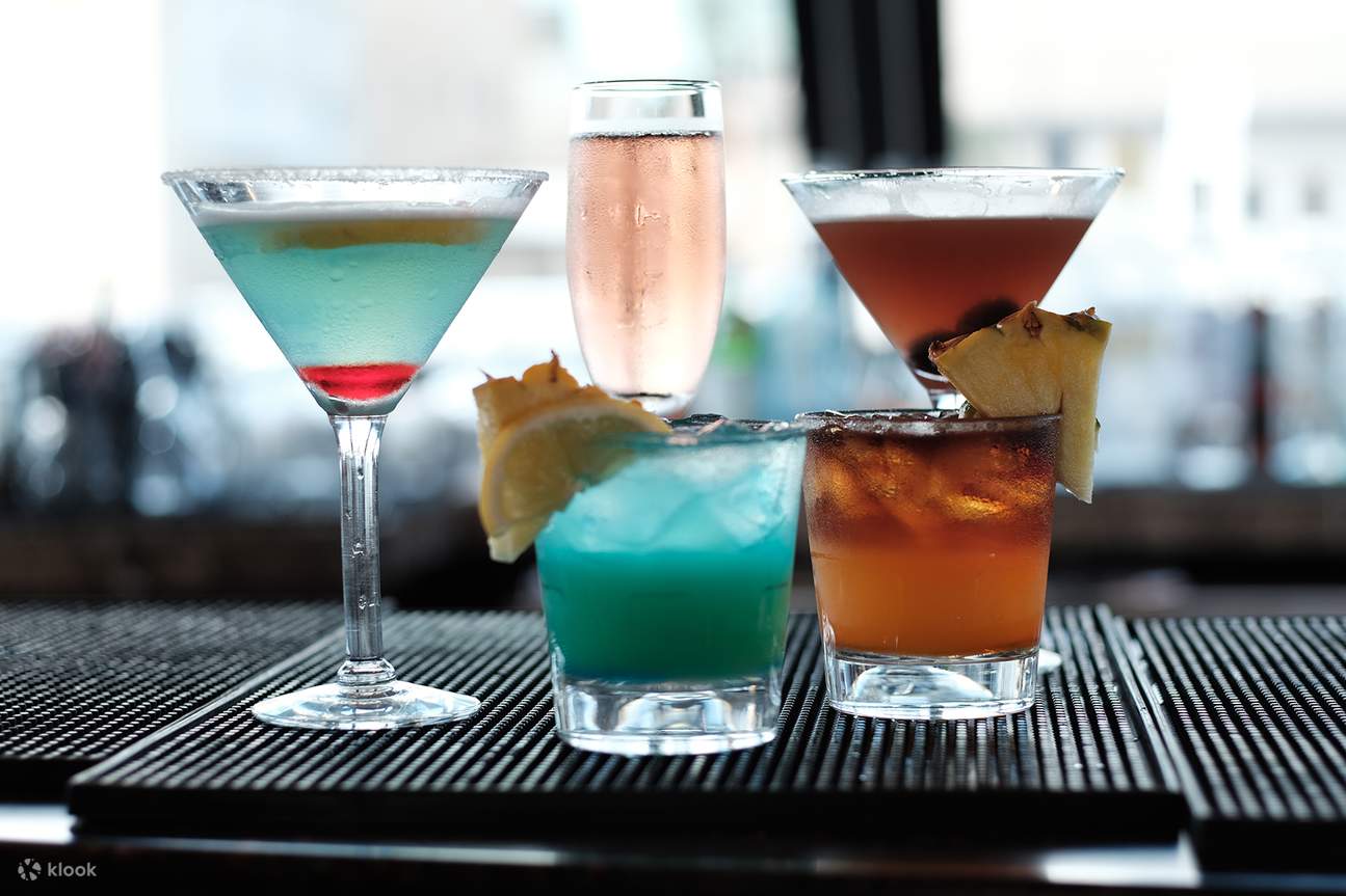 サンセットクルーズ（ワイキキ） - カクテルドリンク付き