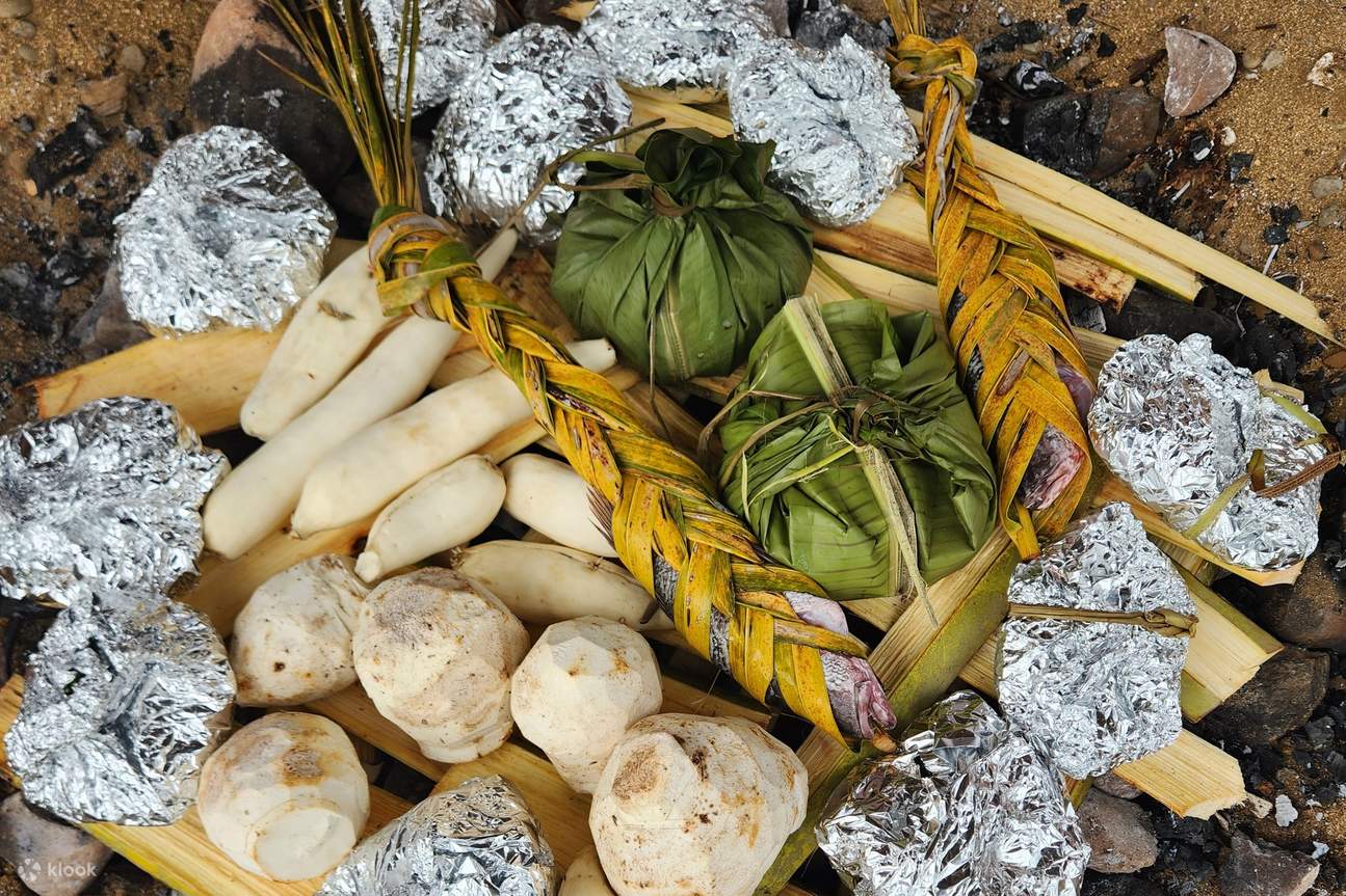 Ayuda a preparar todas las delicias culinarias, listas para ser horneadas en el lovo.