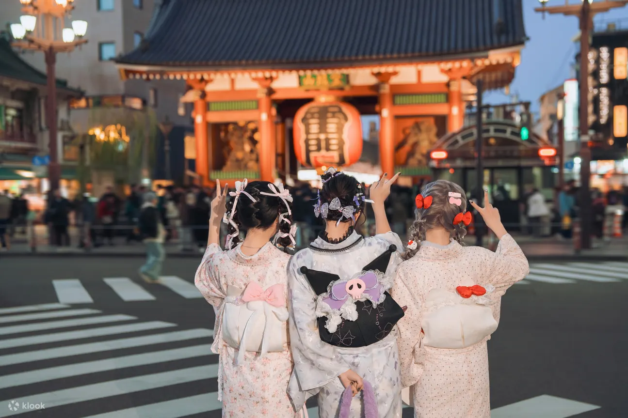 Bring your own dolls and we'll add them to your kimono for an original look! (Klook Exclusive Characters Kimono: Pink, Purple/Black, Red)
