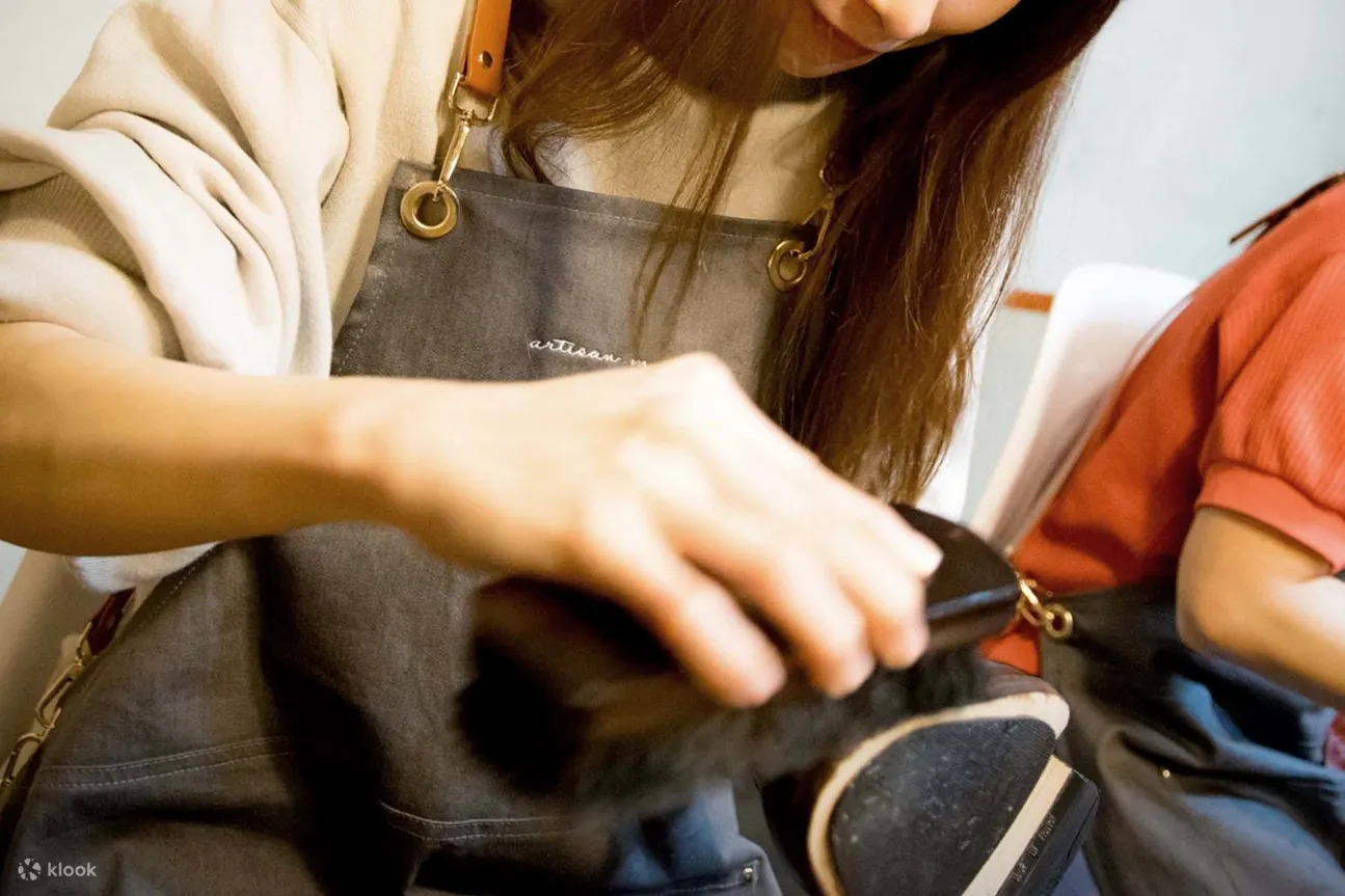 Artisan m Leather Workshop - 手造皮鞋工作坊