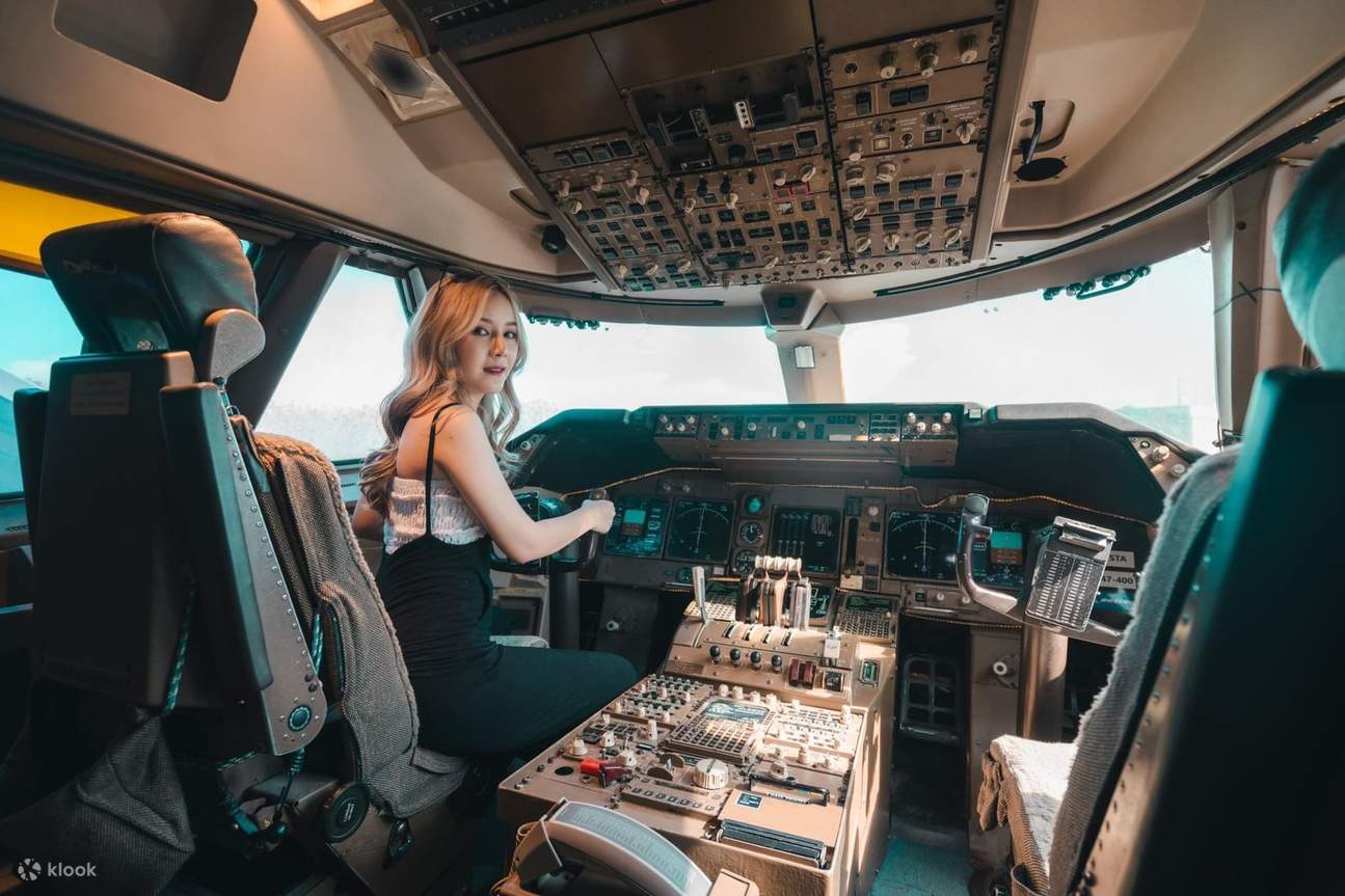 eSIM Bangsaen phong cách Nhật Bản ẩn mình (Airplane Cafe, Chợ Cá)