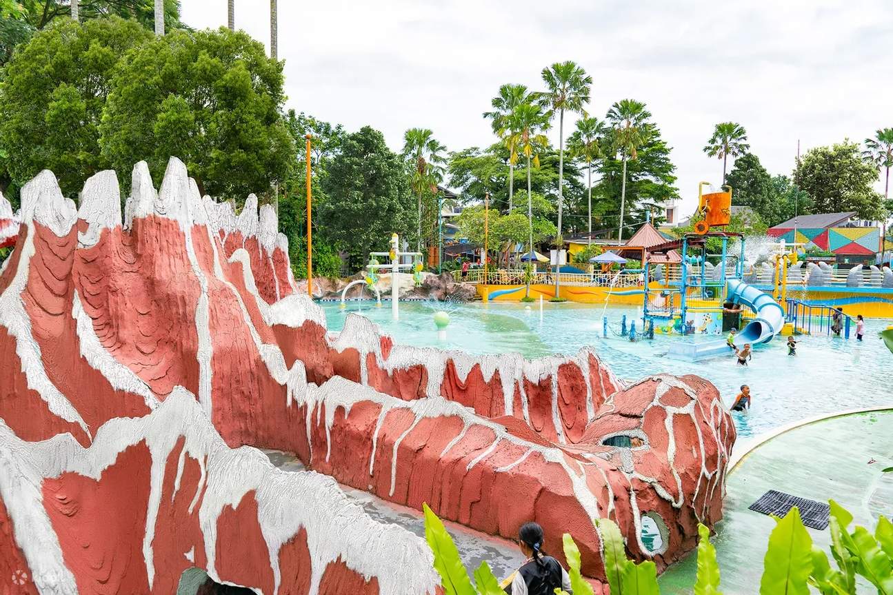 บัตรเข้าสวนน้ำ The Jungle Waterpark Adventure ใน โบโกร์