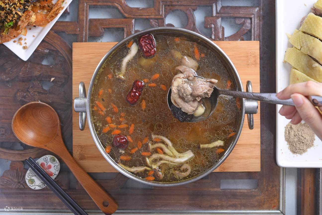 시예의 가게 - 철관음 차 닭고기 수프