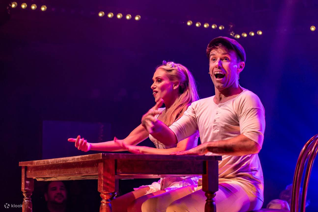 잊지 못할 광경 속에서 악명 높은 오스컹크톤이 파괴 행위를 저지르는 모습을 지켜보세요.