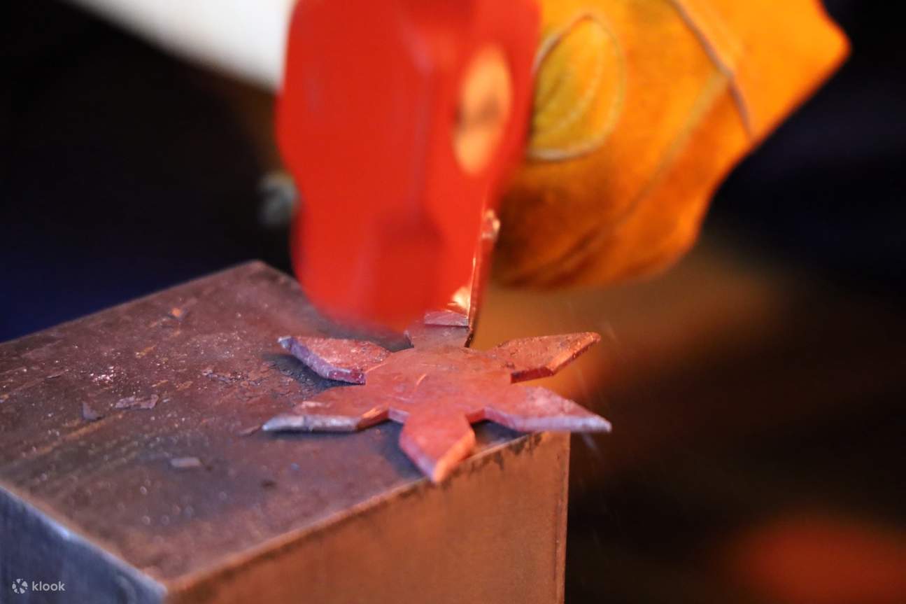 在歷史悠久的豪宅裏體驗忍者武器製作課程