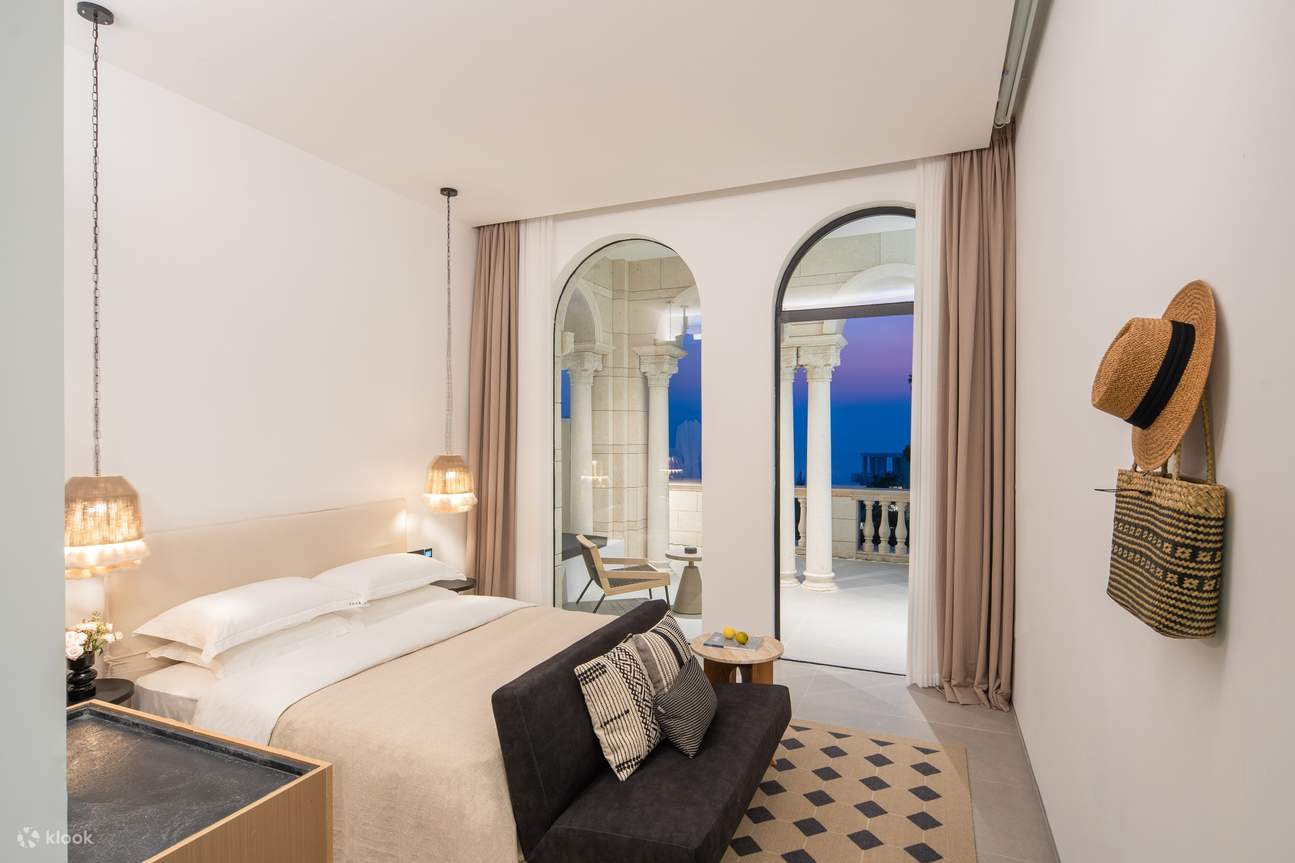 メンライ洞窟プール ダブルルーム