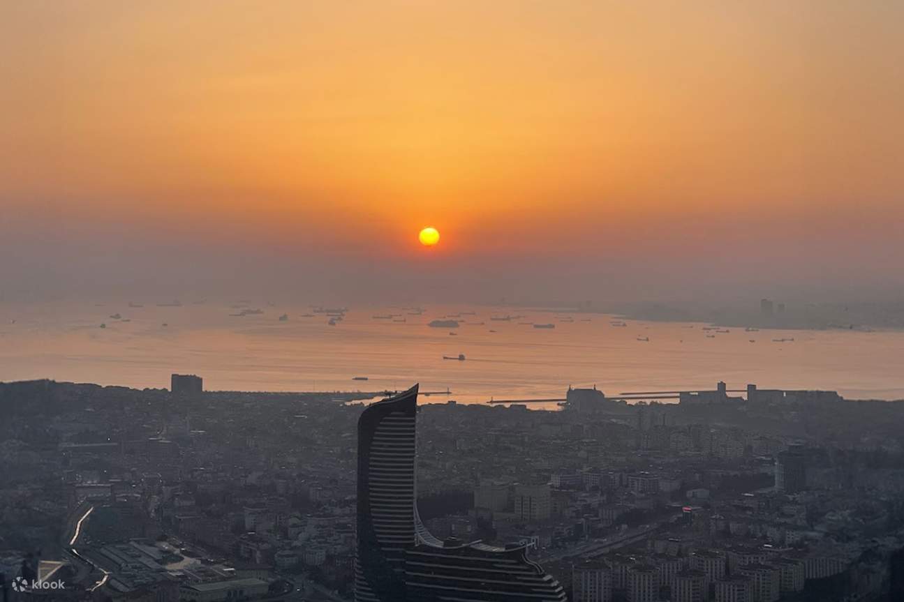 ドバイ エマール・スカイビュー展望台チケット