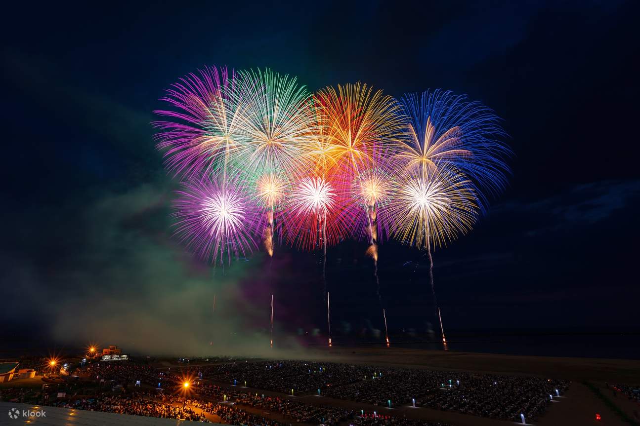 Fireworks of the Echigo Sea "Kashiwazaki Fireworks Festival" 2-Day Tour ...