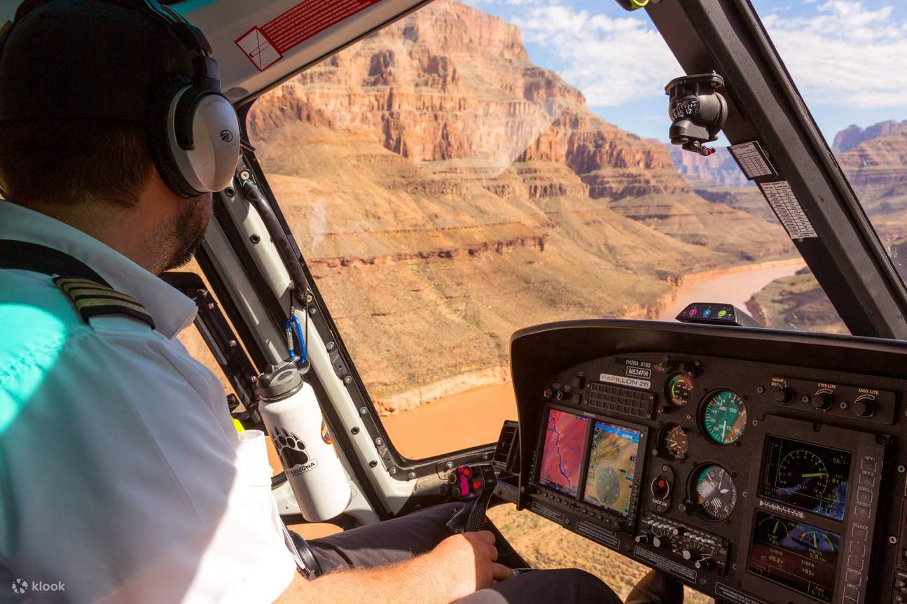 断崖と荒々しい景観