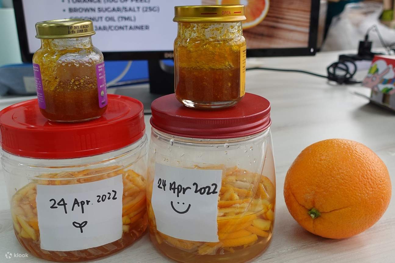 Lokakarya daur ulang kulit jeruk Singapura