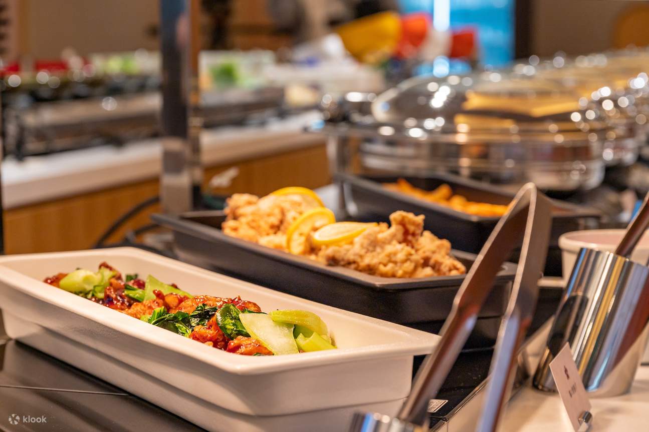 บริการแช่ออนเซ็นที่ Senkyaku Banrai Toyosu Manyo Club ในโตเกียว 