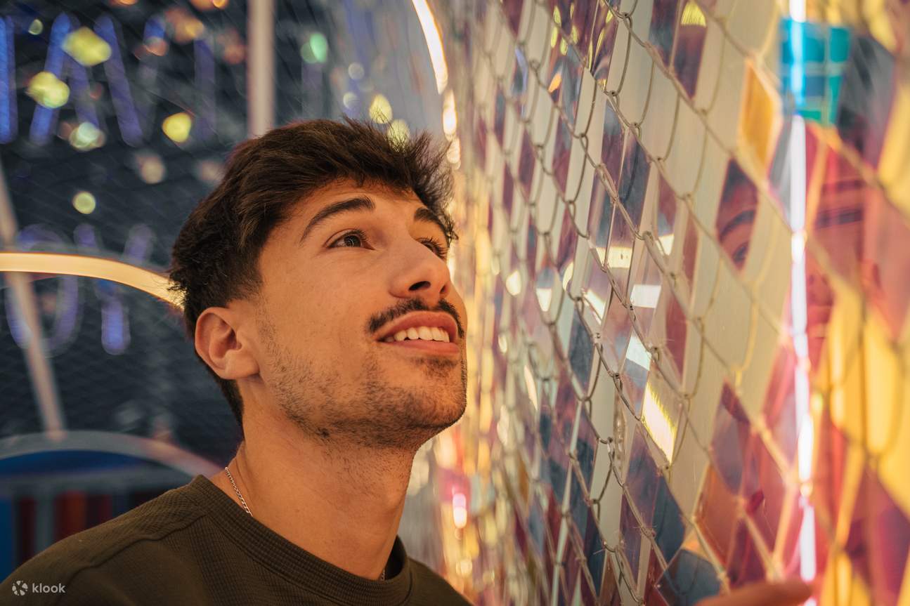 Ingresso alla Galleria d'Arte IKONO a Madrid