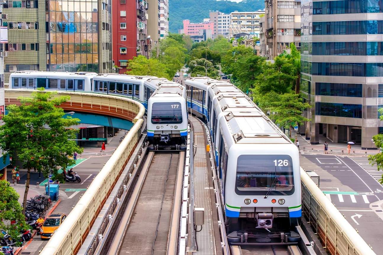 台北捷運：暢遊市區最便利的方式，熱門景點輕鬆到達！