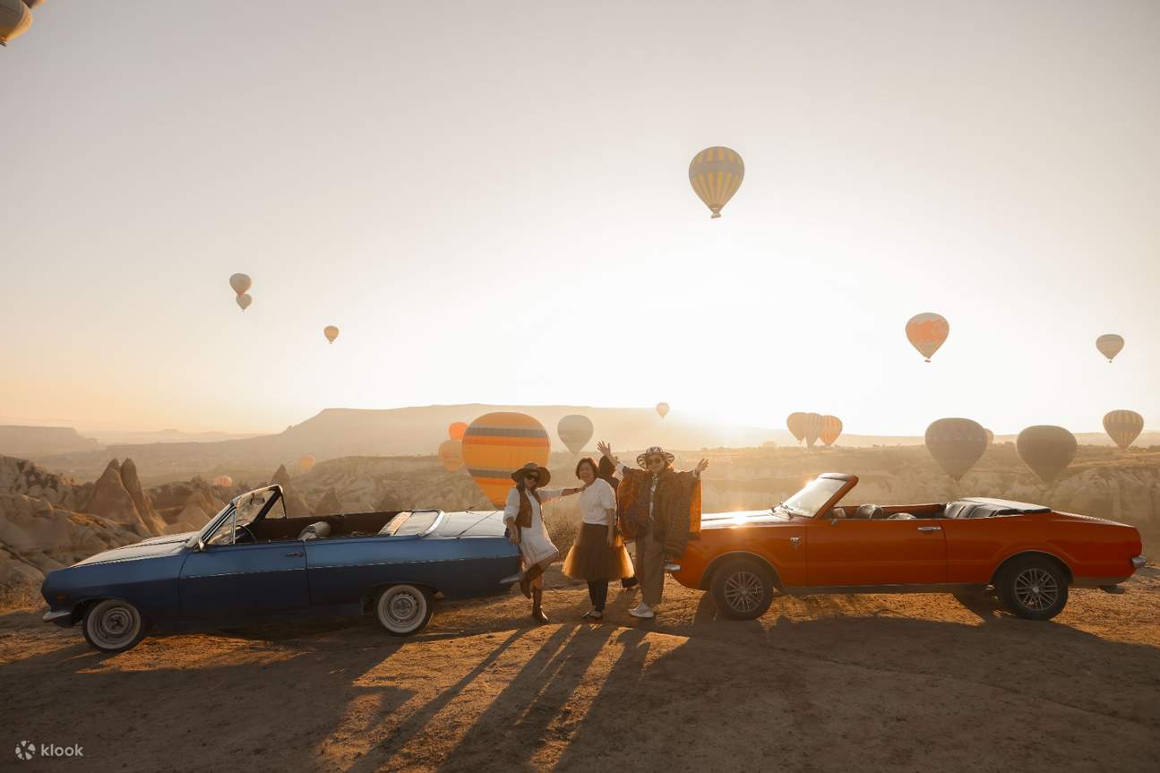 Cappadocia Classic Car Sunrise Balloon Photoshooting 