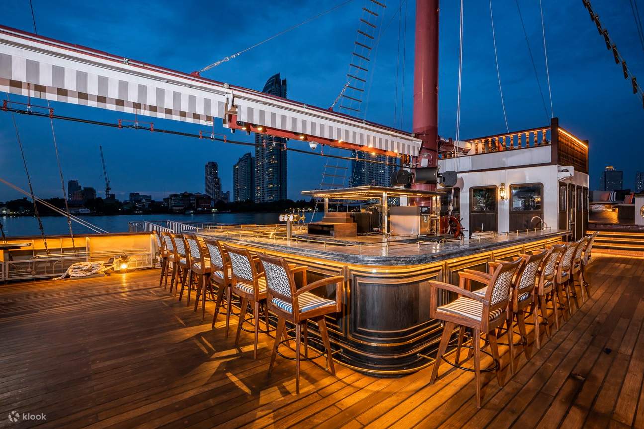 Sirimahannop – El Patrimonio en ASIATIQUE The Riverfront en Bangkok