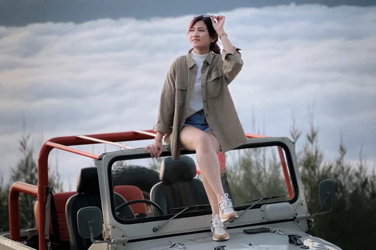 吉普車霧景