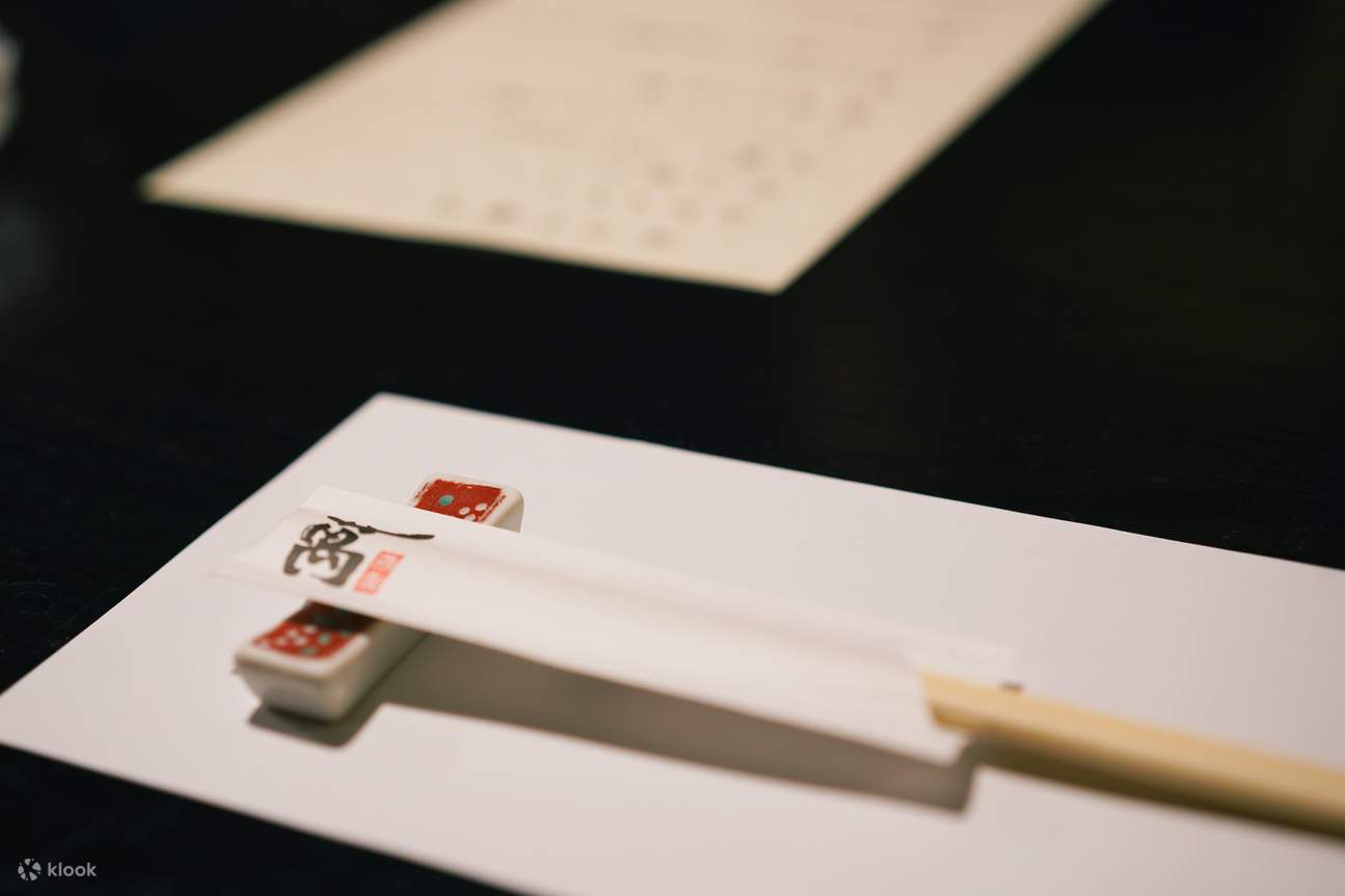 京料理店で舞妓とディナーを楽しむツアー