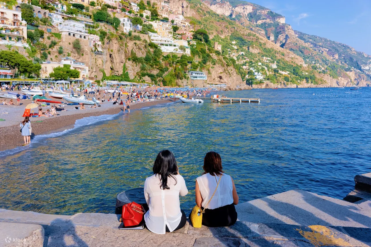 Experience the unique scenery where the sea meets the rugged mountains
