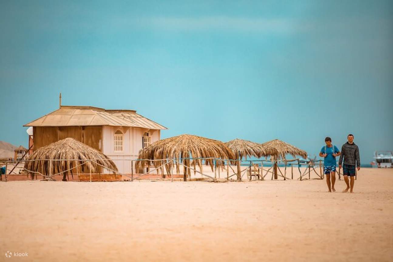 Gita in mare all'isola di Hula Hula con sport acquatici e pranzo – Hurghada