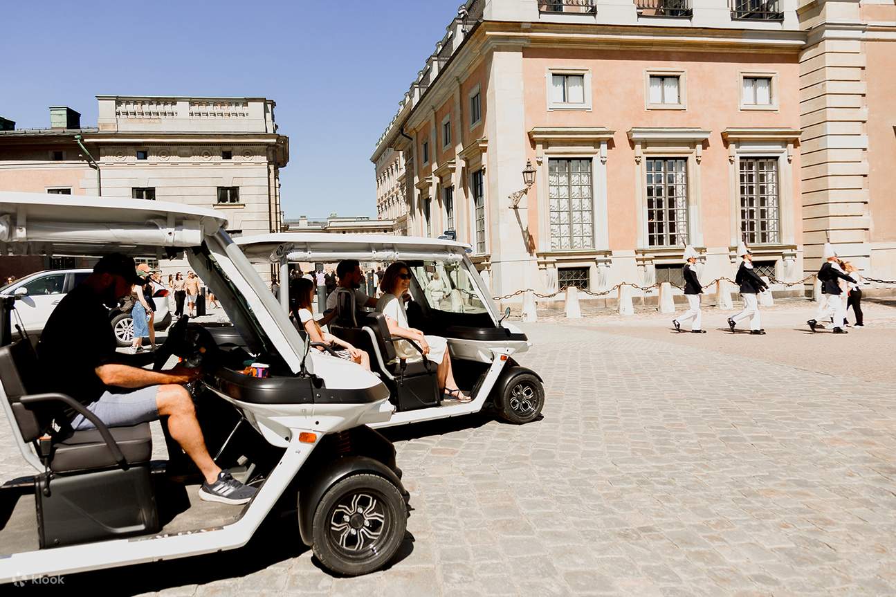 Birdie Houses | Luxury Golf Trip Rentals - Luxury Penthouse Rentals With Private Golf Cart