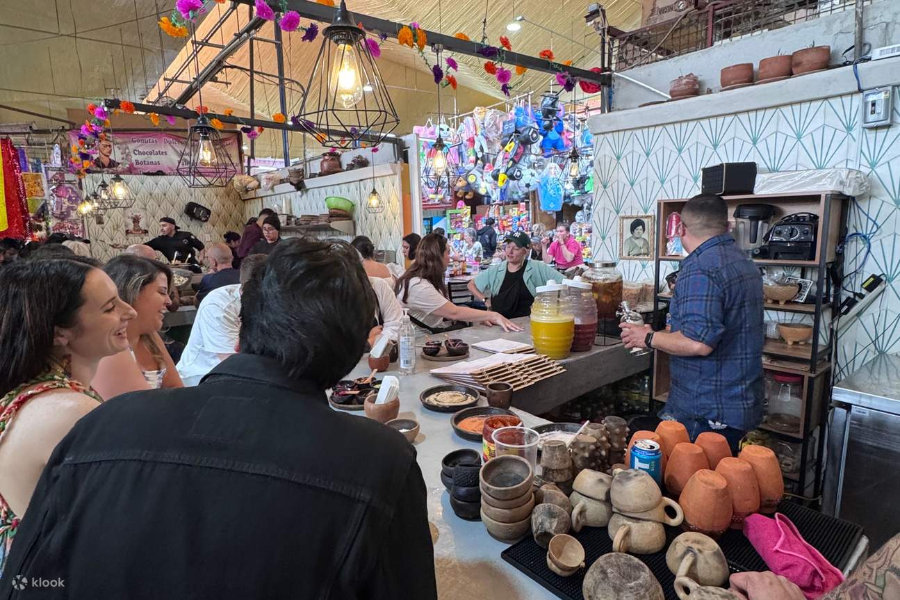 跟着专业主厨学习，你会发现每道佳肴都诉说着一个充满活力的文化故事