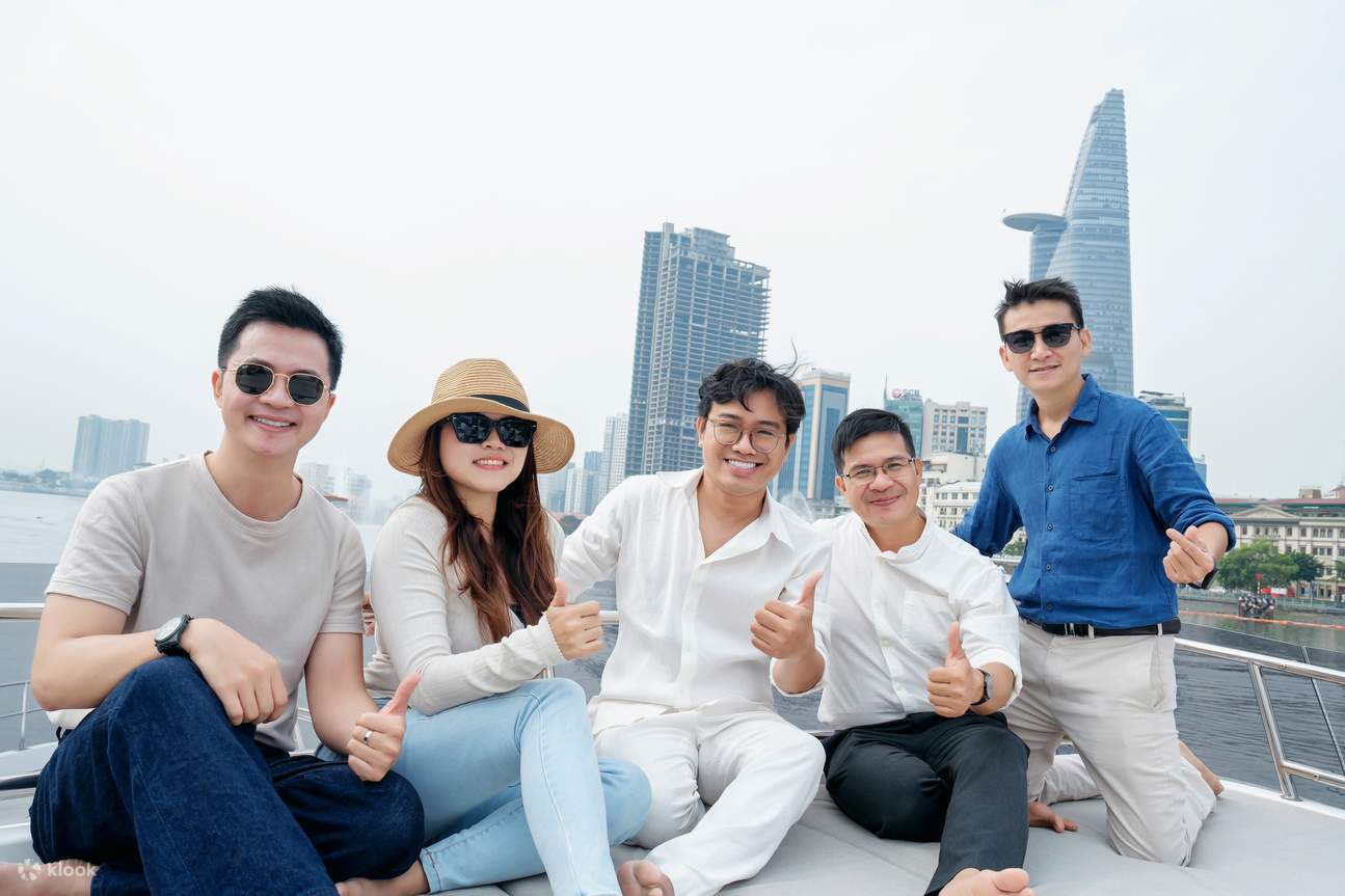 Saigon Sunset Tour dengan Kapal Pesiar Mewah