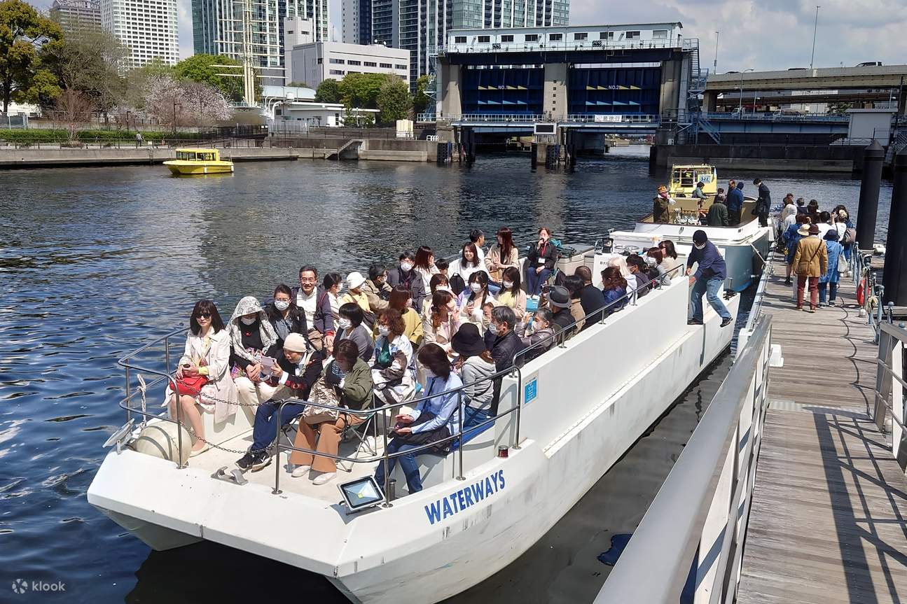 Tokyo Meguro River Cherry Blossom Viewing Cruise