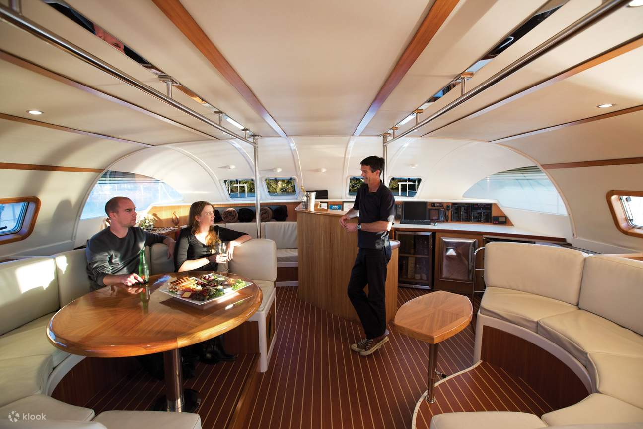 Морская прогулка к наскальным рисункам маори в Таупо